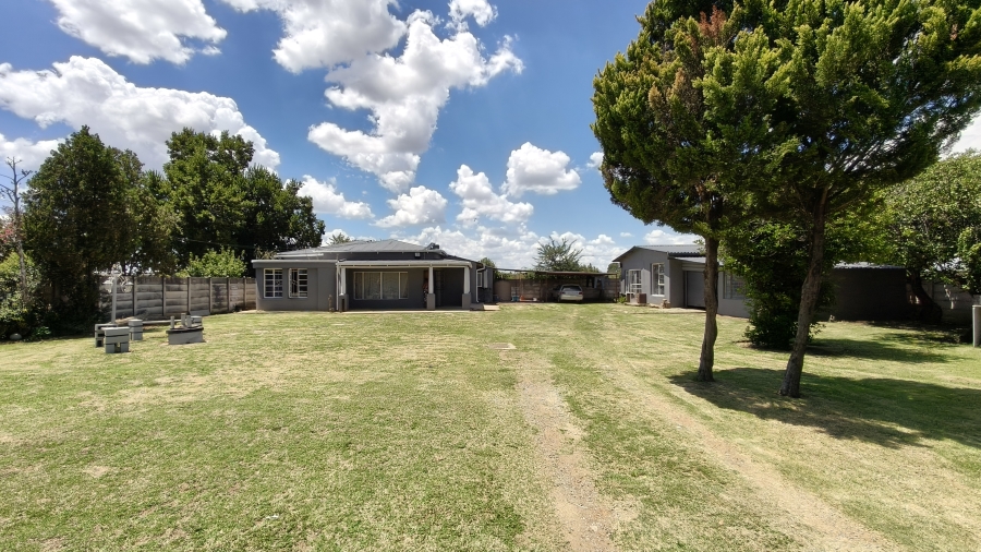 4 Bedroom Property for Sale in Hennenman Free State